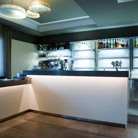 Hotel San Giorgio Le Colline San Colombano al Lambro エクステリア 写真