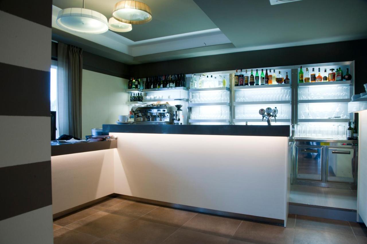 Hotel San Giorgio Le Colline San Colombano al Lambro エクステリア 写真